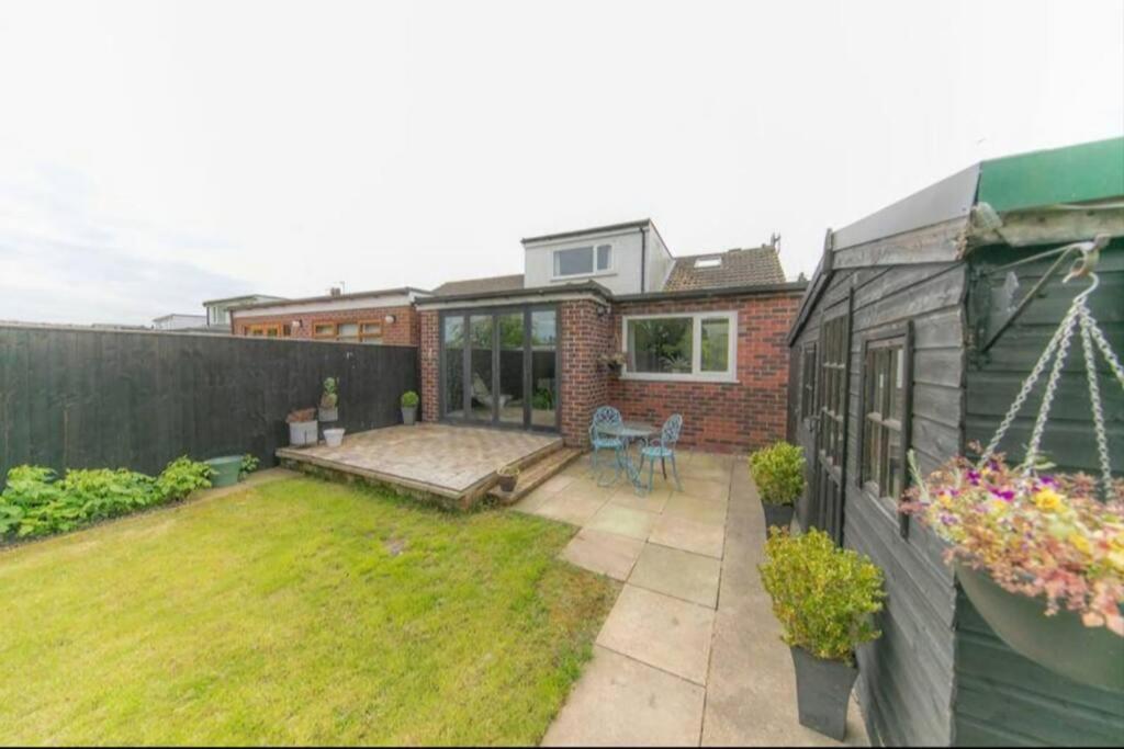 Recently Refurbished Home. Poulton-le-Fylde Luaran gambar
